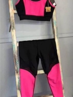 Women’s Active Colorblock Sports Set - Pink and Black